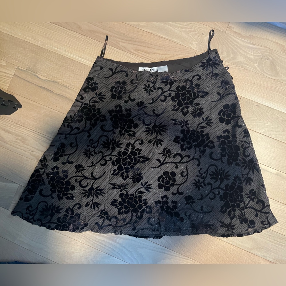 Brown Velvet Floral silk skirt blend size by Cassani 7/8